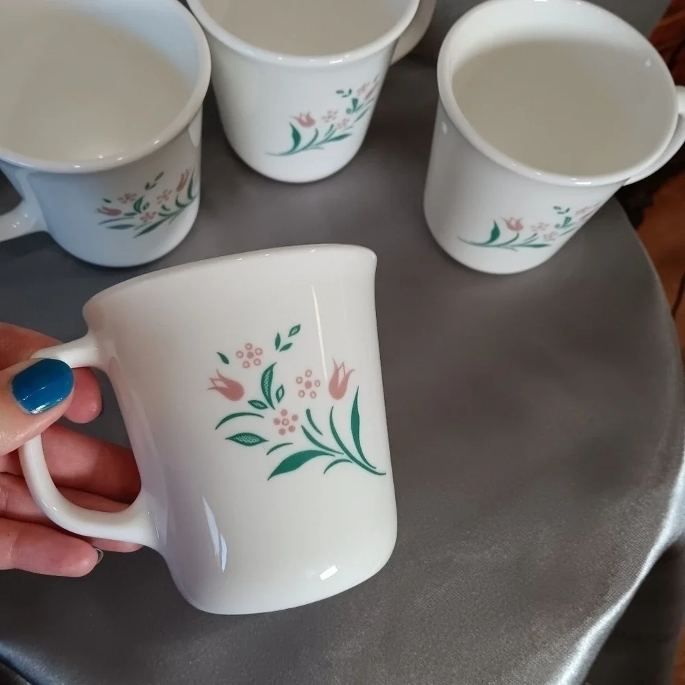Set of 4 Vintage Corelle Rosemarie Mugs Pink Tulip Flower Corning Ware Tea‎ Cups